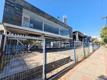 Local Comercial en arriendo mensual en Arrienda vende 500 y 1500 m2 (167343), Providencia - 1 dormitorio, 4 baños
