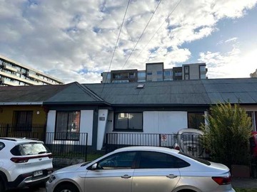 Casa en venta en Casa Remod. uso Habitac o Comerc, Av Aleman (70103), Temuco - 7 dormitorios, 3 baños