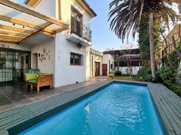 Casa en venta en Sector Ines de Suarez, Providencia, Providencia - 4 dormitorios, 3 baños