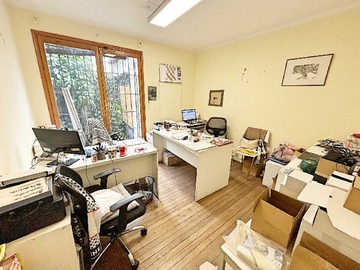 Oficina en venta en Oportunidad Única en Área Comercial (136321), Ñuñoa - 3 baños