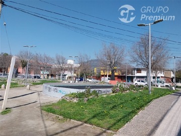 Local Comercial en venta en Cercano a municipalidad de Recoleta, Recoleta - 6 dormitorios, 2 baños