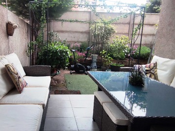 Departamento en venta en Bien ubicado, con jardín (71585), Ñuñoa - 4 dormitorios, 3 baños