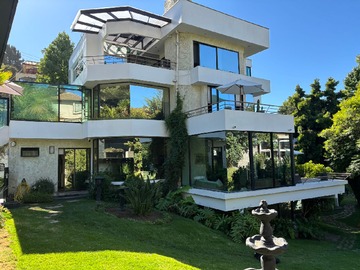 Casa en venta en Cladonia 155, Viña del Mar - 6 dormitorios, 6 baños