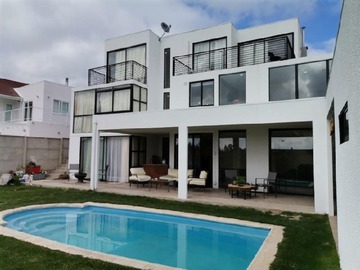 Casa en venta en Cerca al mirador la isla, Valparaíso - 1 dormitorio