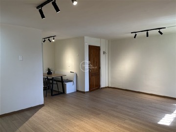 Departamento en venta en Pedro de Valdivia / Los Industriales, Macul - 2 dormitorios, 2 baños