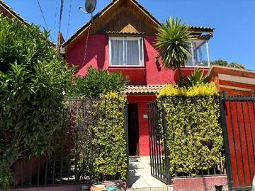 Casa en venta en Oportunidad! Casa en Condominio Cerrado (76645), Maipú - 4 dormitorios, 2 baños