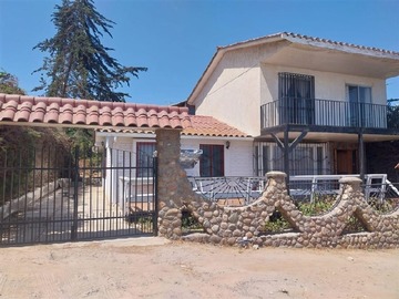 Casa en venta en Lirio Morado 3047 Villa Talinay Guanaqueros, Coquimbo - 5 dormitorios, 5 baños