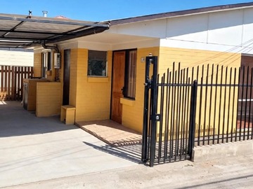 Casa en arriendo mensual en Avenida Palmira Romano 1179, Limache, Valparaíso 2240000, Chile, Limache - 2 dormitorios, 2 baños