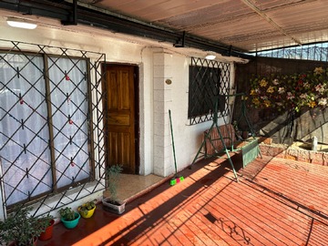 Casa en venta en Pasaje 12 Sur 3926, Lo Espejo, Región Metropolitana de Santiago 9120000, Chile, Lo Espejo - 3 dormitorios, 1 baño