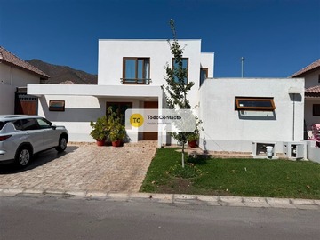 Casa en venta en Ciudad de los valles, Pudahuel - 3 dormitorios, 3 baños
