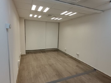 Oficina en venta en Tu oficina a pasos del metro san alberto hurtado, torre excl, Estación Central - 1 dormitorio, 1 baño