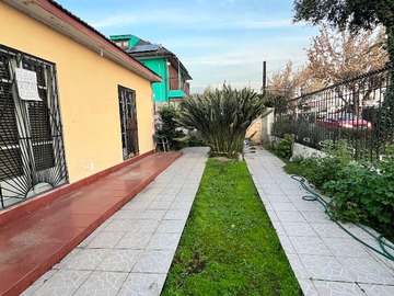Casa en venta en Casa amplia la reina (107273), La Reina - 3 dormitorios, 1 baño