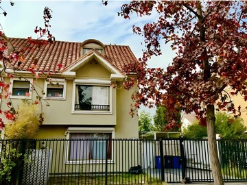 Casa en venta en Condominio santa delia, La Florida - 4 dormitorios, 3 baños