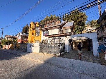 Casa en venta en Casa con gran potencial comercial habitaciona (171872), Camarones - 7 dormitorios, 4 baños