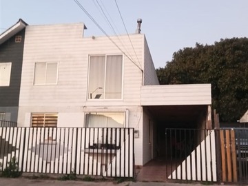 Casa en venta en Entre Pedro de Valdivia y Sargento Aldea, La Cruz - 3 dormitorios, 2 baños