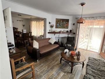 Casa en venta en Romeo salinas, Ñuñoa - 4 dormitorios, 2 baños