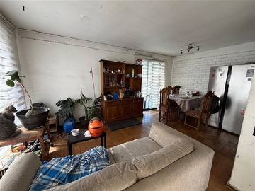 Casa en venta en Casa sin deuda ideal para remodelar | Las Condes., Las Condes - 3 dormitorios, 2 baños