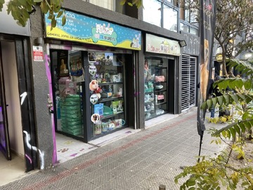 Local Comercial en arriendo mensual en Calle general jofre cln fray camilo henriquez, Santiago - 1 baño