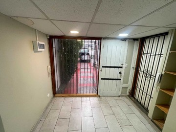 Arriendo Mensual / Local Comercial / Providencia