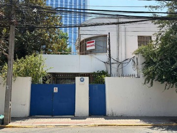 Local Comercial en venta en Casa comercial / metro manuel montt (79669), Providencia - 4 dormitorios, 4 baños