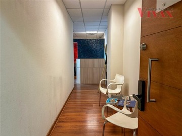 Oficina en venta en Kennedy con Gerónimo de Alderete, Vitacura - 2 dormitorios, 1 baño