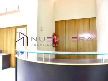 Oficina en arriendo mensual en Oficina 140 m² con 5 Priv en Mac Iver 484 (175688), Santiago - 3 baños
