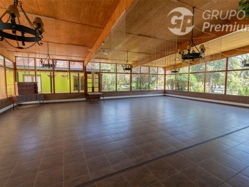 Local Comercial en venta en Húsares de la muerte & Jorge Guerra, Maipú - 4 baños