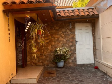 Casa en venta en Casa de 3 Pisos con Piscina en Altos de la Arboleda - 4 dormitorios, 3 baños