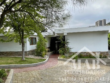 Casa en venta en Amplia Vivienda con Excelente Conectividad (177774), Valparaíso - 4 dormitorios, 5 baños