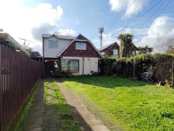 Casa en venta en Se vende amplia propiedad en lomas de mirasur (171916), Temuco - 5 dormitorios, 2 baños