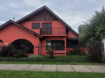 Casa en venta en Santiago Rosas, Osorno - 4 dormitorios, 3 baños