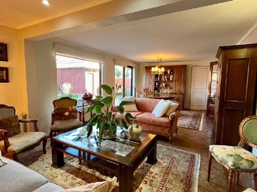 Casa en venta en Casa Iluminada, Amplia Y Cómoda, Barrio Inglés (174243), Temuco - 4 dormitorios, 3 baños