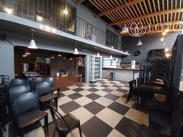 Local Comercial en arriendo mensual en 4 norte, Viña del Mar - 5 baños