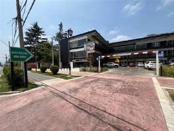 Local Comercial en arriendo mensual en Walker Martinez con la Concepción, La Florida - 1 baño