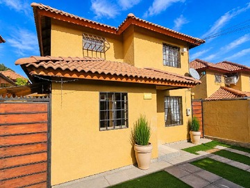 Casa en arriendo mensual en Arriendo casa aislada 4d + 2b + 2e | el peral (180864), Puente Alto - 4 dormitorios, 2 baños
