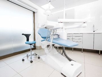 Oficina en arriendo mensual en Centro dental moderno (167990), Huechuraba - 6 dormitorios, 2 baños