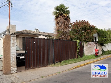 Casa en venta en Andromeda, Las Condes - 4 dormitorios, 3 baños