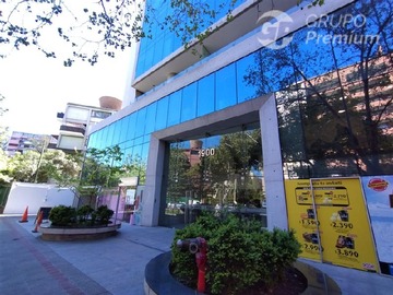 Oficina en arriendo mensual en Alfredo Barrros Errazuriz 1900, Providencia - 2 baños