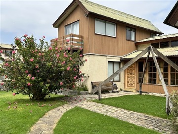 Casa en venta en Camino Troncal / Los Cardos / Jardín botánico, Quilpué - 6 dormitorios, 4 baños