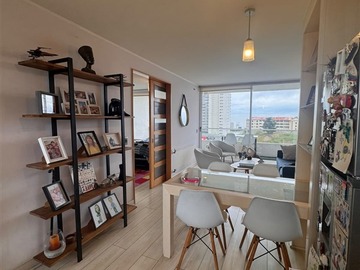Departamento en venta en Las Golondrinas 1731, Viña del Mar - 2 dormitorios, 2 baños