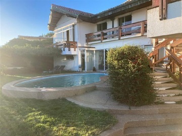Casa en venta en Gregorio Marañon, Viña del Mar - 13 dormitorios, 8 baños