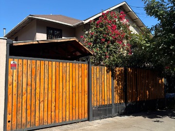 Casa en venta en Av. Portales Ote., San Bernardo - 4 dormitorios, 2 baños