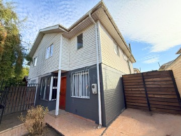 Casa en arriendo mensual en Parque residencial santa maría de maipú, Maipú - 4 dormitorios, 3 baños