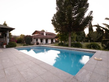 Casa en venta en Espectacular Casa en Venta en Isla de Maipo 6 Dormitorios - 6 dormitorios, 4 baños