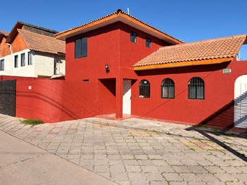 Casa en arriendo mensual en Peñuelas, Coquimbo - 3 dormitorios, 2 baños
