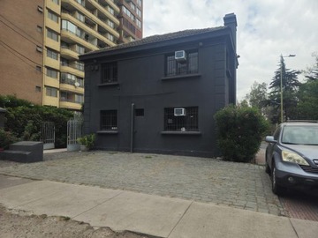 Local Comercial en arriendo mensual en Los Militares - La Castellana, Las Condes