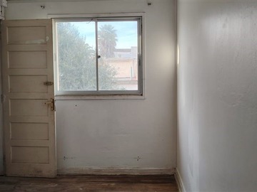 Local Comercial en arriendo mensual en Al lado de puerta de ingreso al Estadio La Portada., La Serena - 1 baño