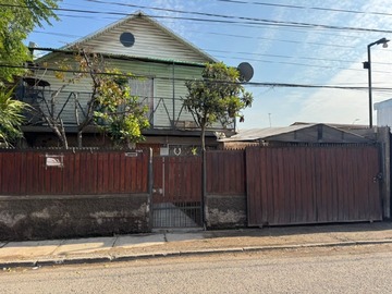 Casa en venta en El litoral / la laguna, Peñalolén - 4 dormitorios, 2 baños