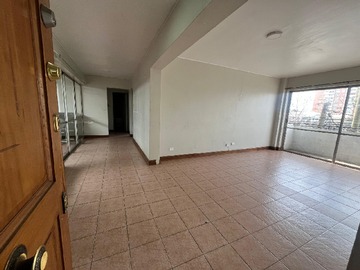 Oficina en venta en Gran avenida 8423, La Cisterna - 3 dormitorios, 2 baños
