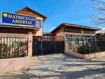 Casa en venta en Quilpué, Quilpué - 10 dormitorios, 5 baños